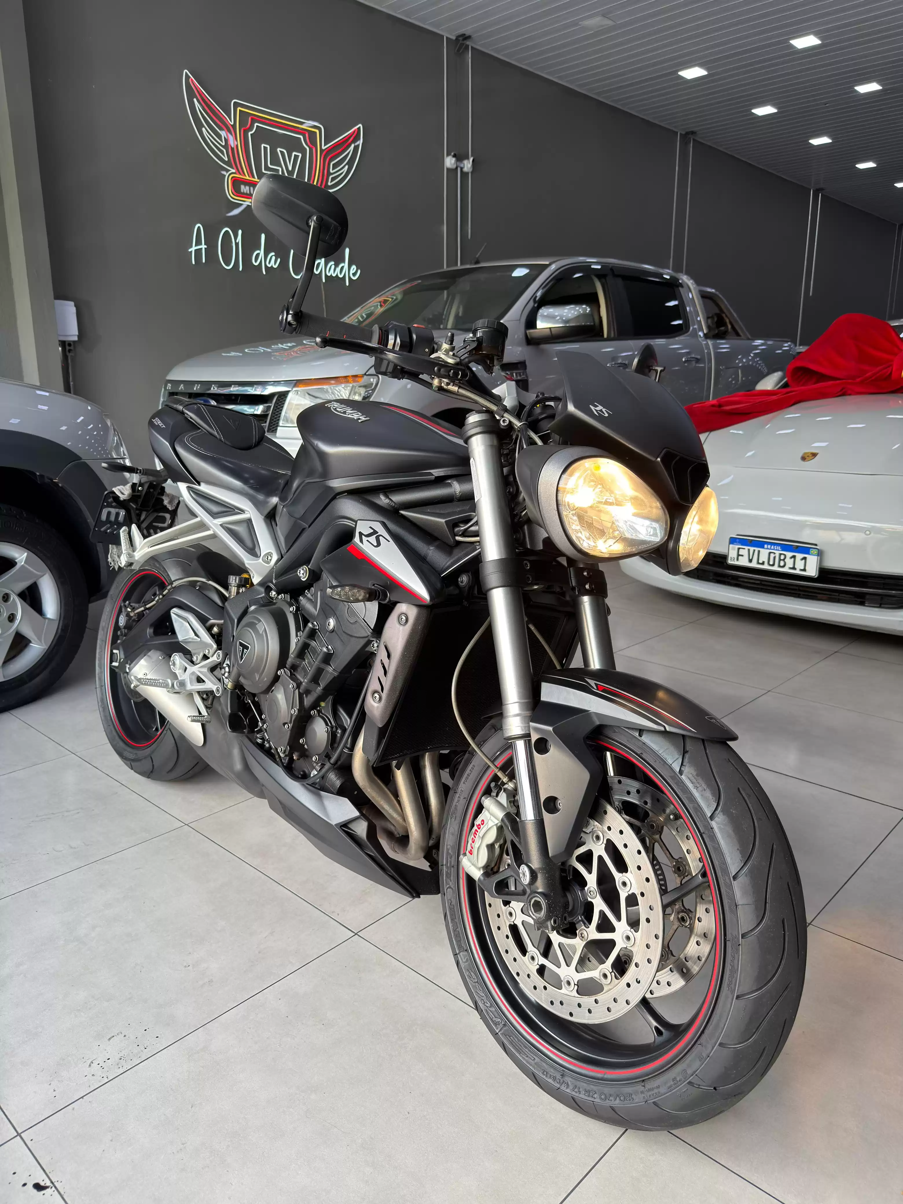 TRIUMPH STREET TRIPLE 765 RS